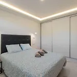 Cozy 2 Bedroom In Granada Park - Cristianos 아파트 *