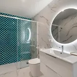 Cozy 2 Bedroom In Granada Park - Cristianos 아파트 *