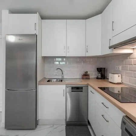 Cozy 2 Bedroom In Granada Park - Cristianos Daire Arona (Tenerife)