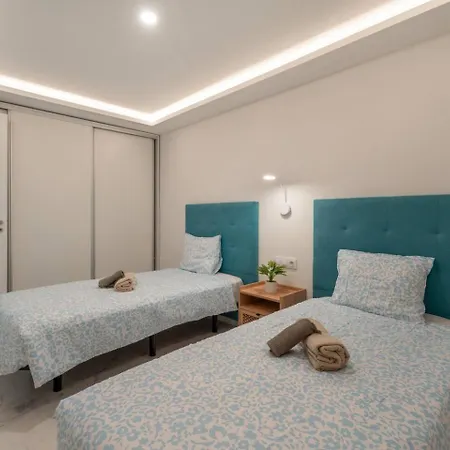 Cozy 2 Bedroom In Granada Park - Cristianos *