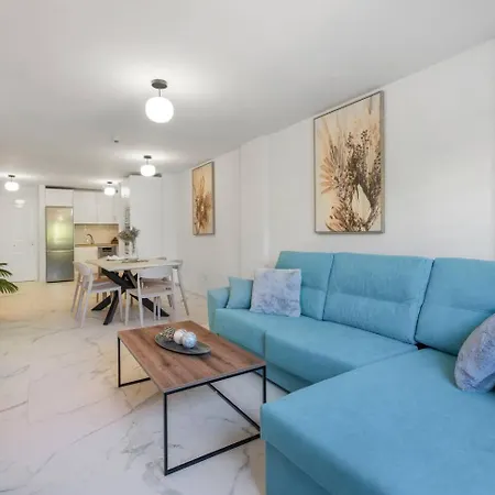 Cozy 2 Bedroom In Granada Park - Cristianos Appartement Arona (Tenerife)