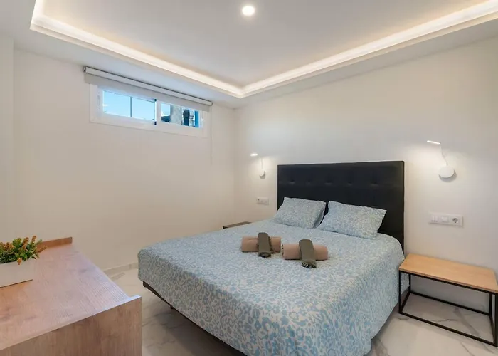 Cozy 2 Bedroom In Granada Park - Cristianos Appartement