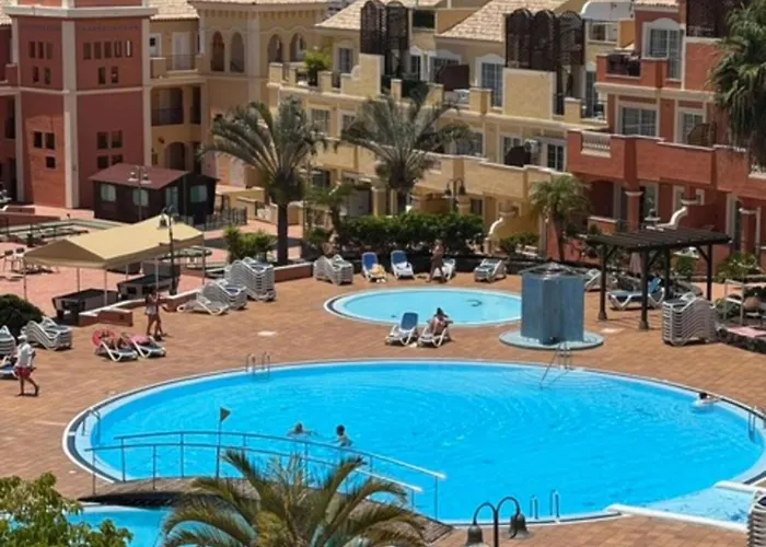 Cozy 2 Bedroom In Granada Park - Cristianos Appartement