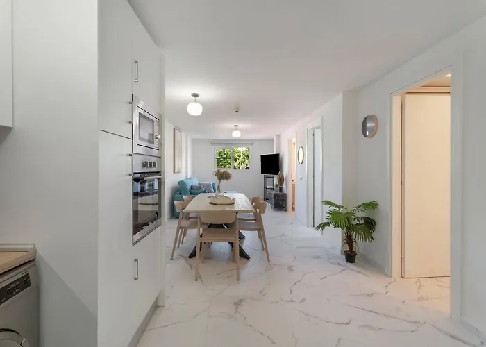 Cozy 2 Bedroom In Granada Park - Cristianos Appartement