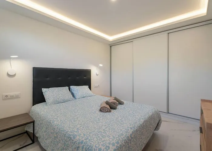 Cozy 2 Bedroom In Granada Park - Cristianos Appartement *