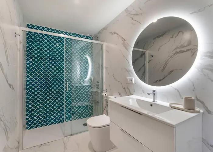 Cozy 2 Bedroom In Granada Park - Cristianos Appartement *