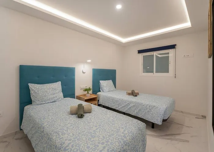 Cozy 2 Bedroom In Granada Park - Cristianos Appartement