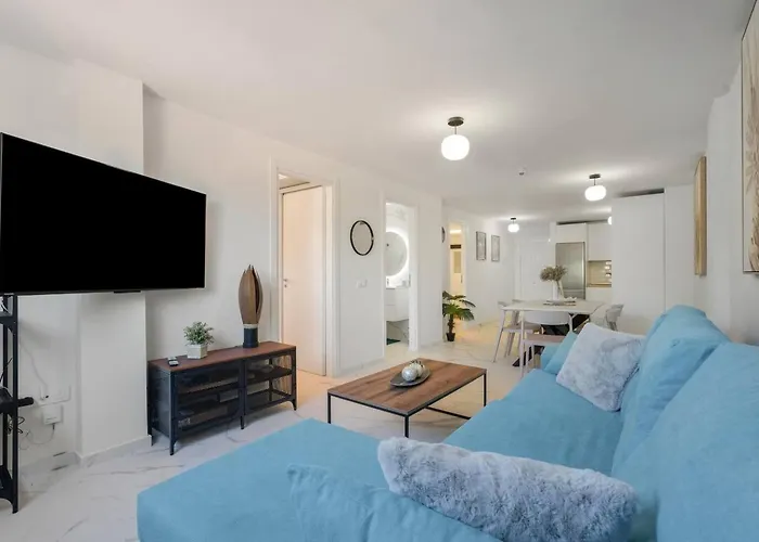 Cozy 2 Bedroom In Granada Park - Cristianos Appartement *