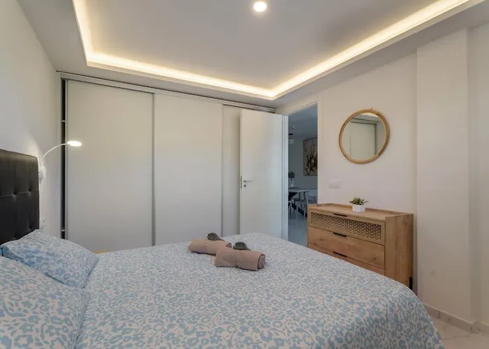 Cozy 2 Bedroom In Granada Park - Cristianos Appartement